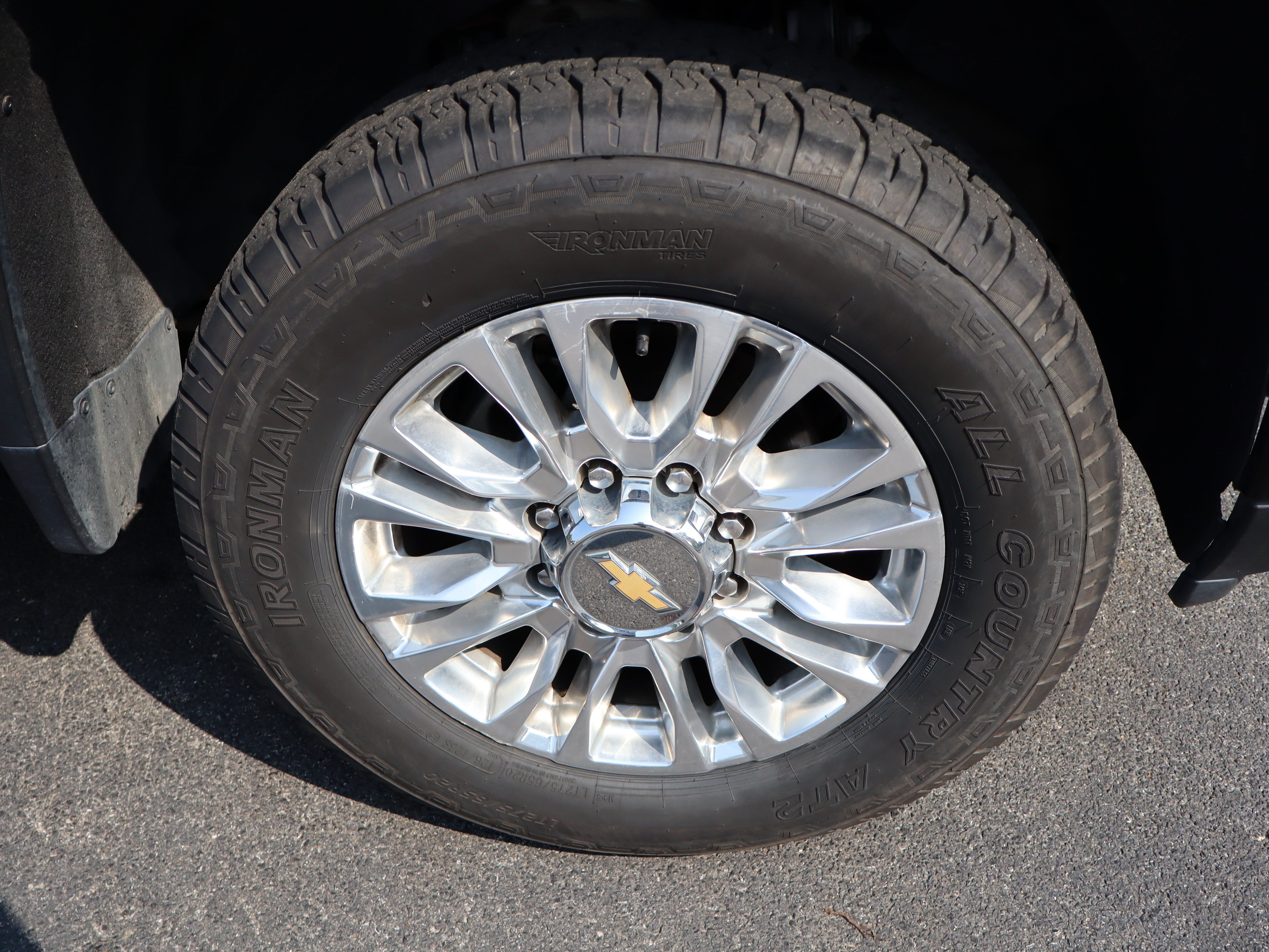 Used 2024 Chevrolet Silverado 3500 High Country w/ Technology Package AWD/4WD image 13