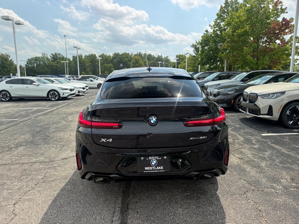 Used 2024 BMW X4 xDrive30i w/ Premium Package AWD/4WD image 5