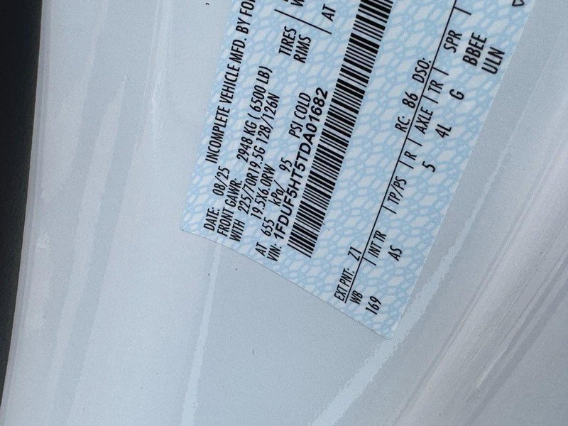 New 2026 Ford F550 XL 4WD Reg Cab CA image 18