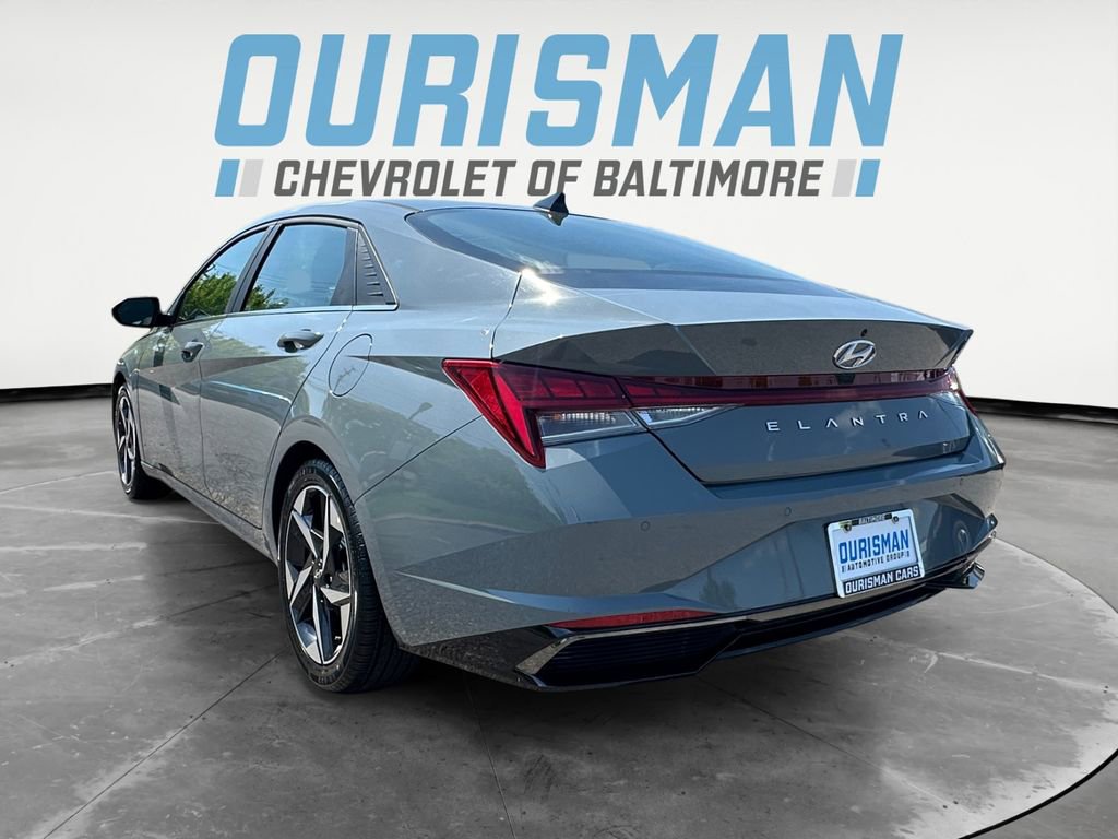 Used 2023 Hyundai Elantra Limited FWD image 4