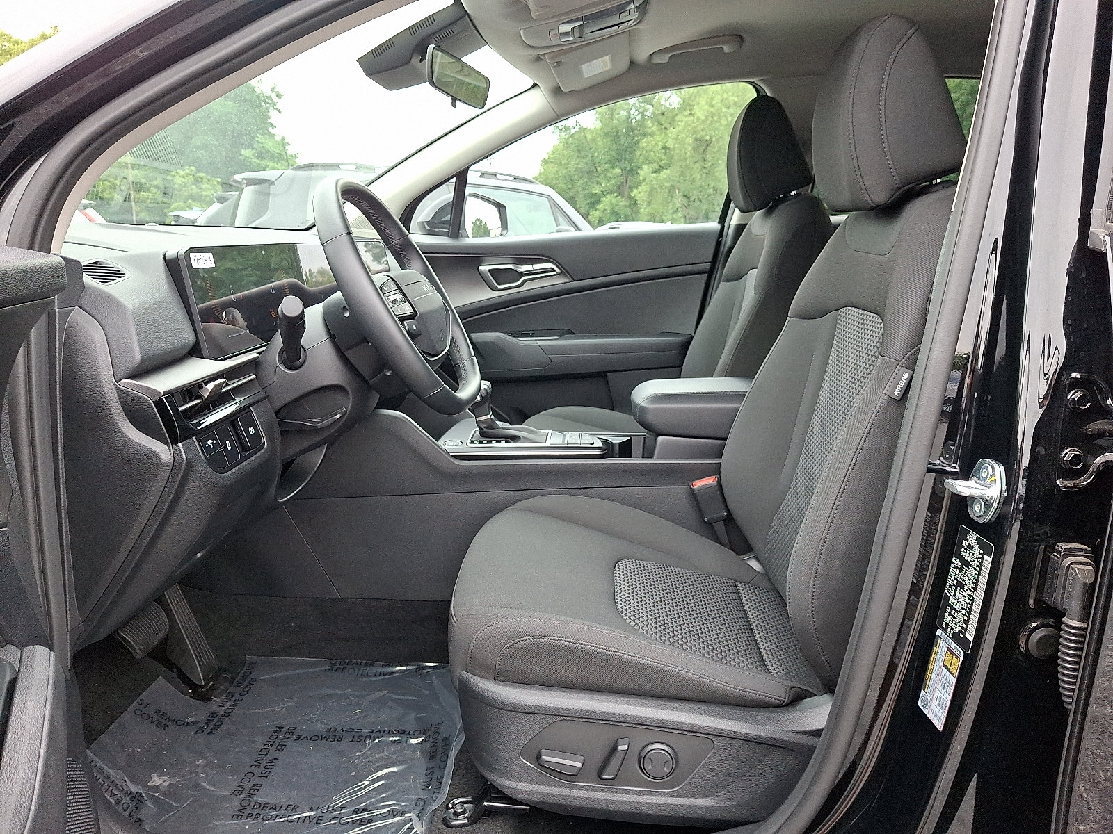 Certified 2026 Kia Sportage LX w/ LX Convenience Package AWD/4WD image 13