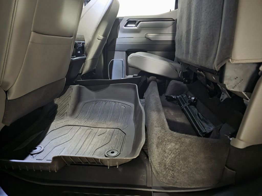 Used 2023 GMC Sierra 1500 SLT w/ SLT Premium Package image 19