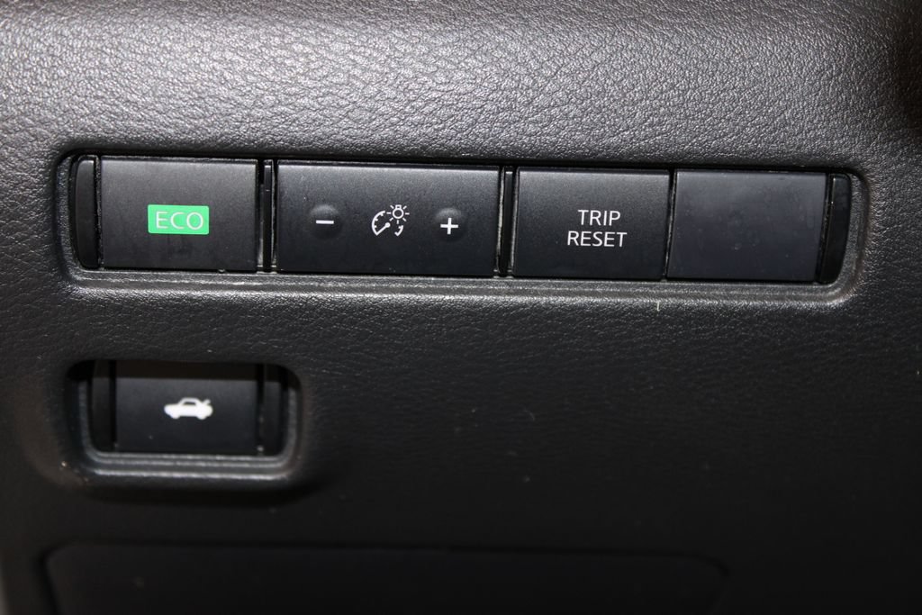 Used 2024 Nissan Sentra SR FWD image 16