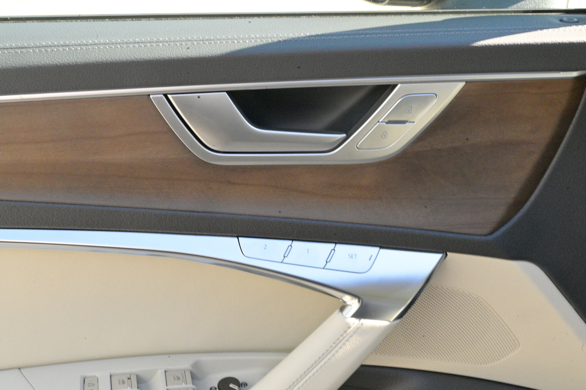 Used 2025 Audi A6 Premium Plus image 18