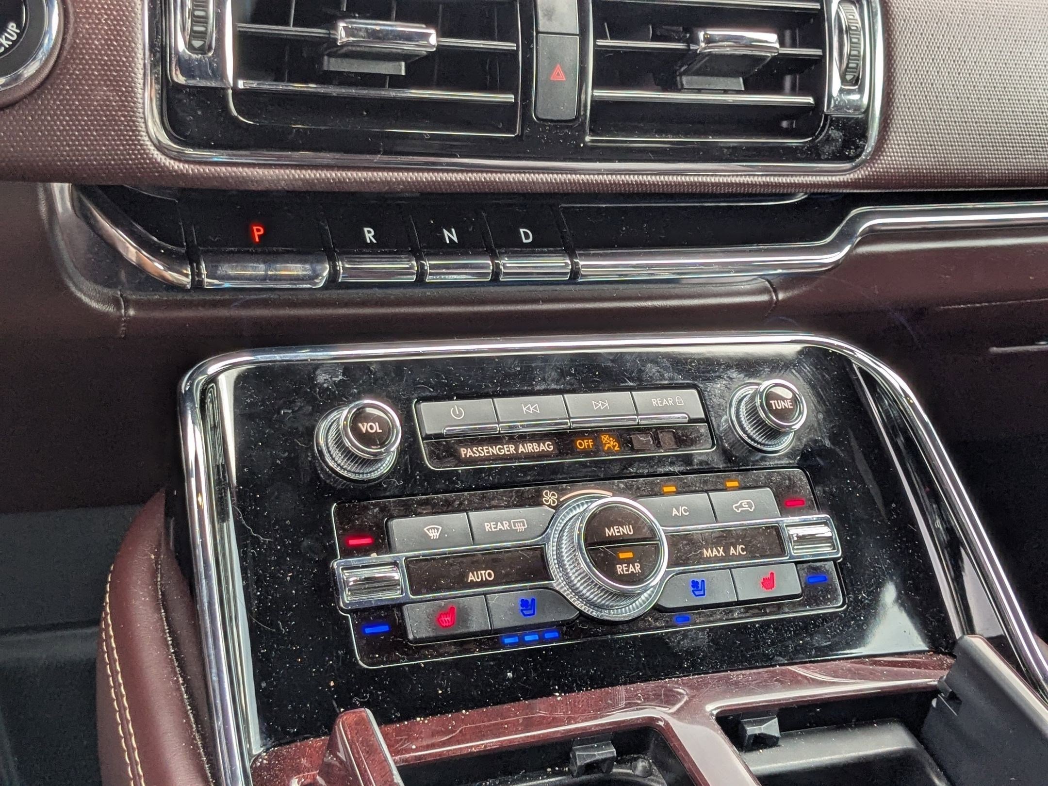 Used 2021 Lincoln Navigator Black Label w/ Cargo Convenience Package image 18