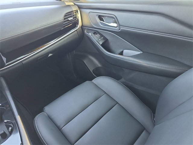 Used 2024 Nissan Rogue SL image 23