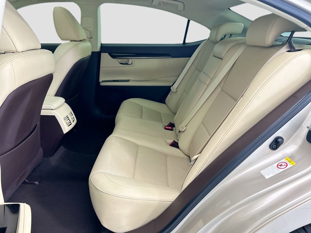 Used 2018 Lexus ES 350 w/ Navigation System Package image 20