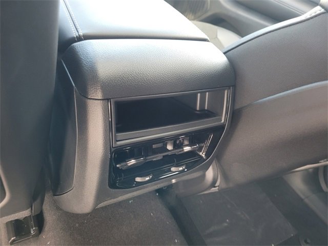 New 2025 Jeep Grand Cherokee Altitude image 7