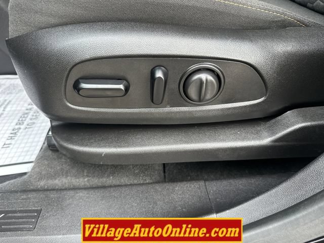 Used 2018 Chevrolet Equinox LT AWD/4WD image 14