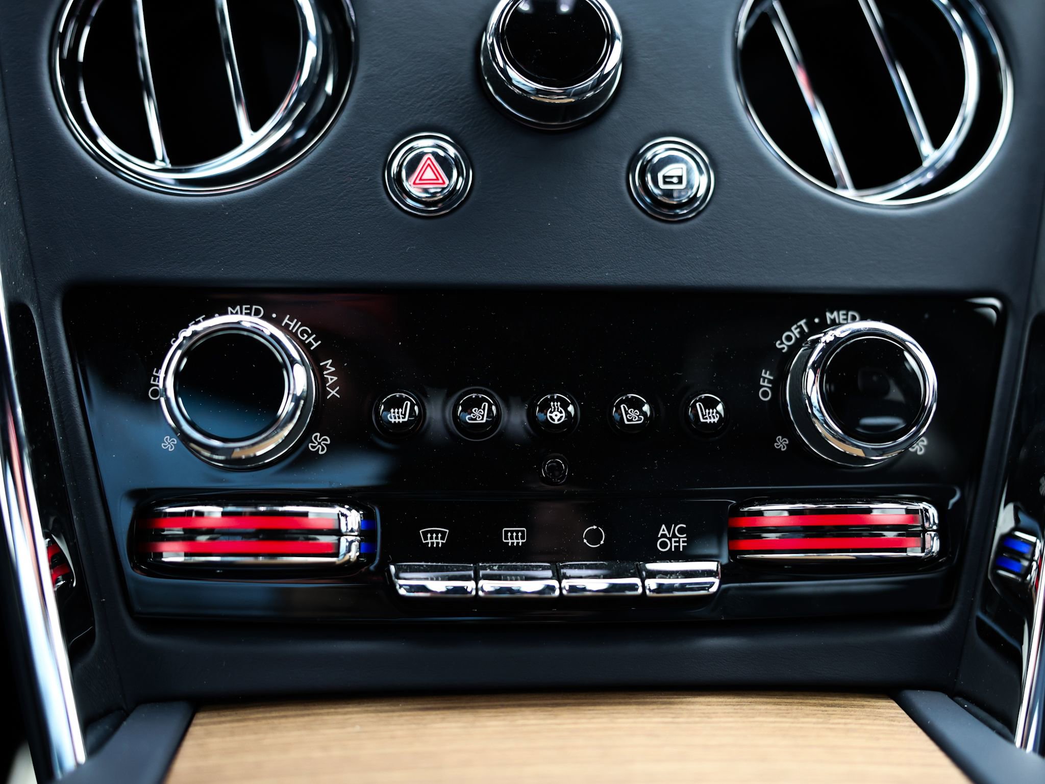 New 2026 Rolls-Royce Cullinan image 41