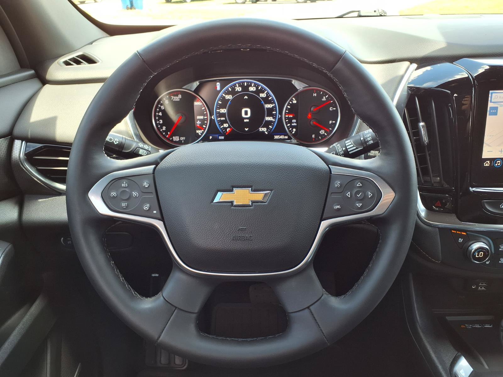 Used 2023 Chevrolet Traverse Premier FWD image 23
