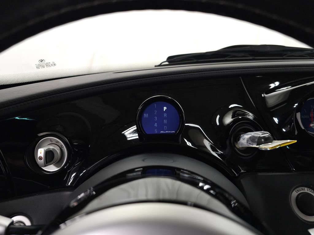 Used 2003 BMW Z8 RWD image 17
