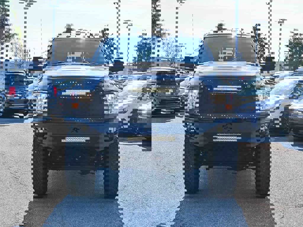 Used 2017 RAM 3500 SLT w/ Luxury Group image 2