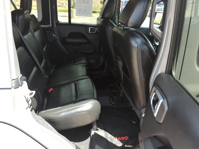 Used 2019 Jeep Wrangler Unlimited Sahara AWD/4WD image 20