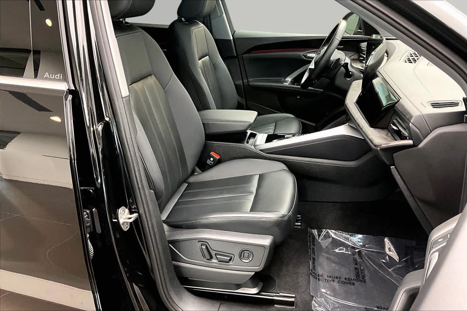 Certified 2025 Audi Q5 Premium AWD/4WD image 9