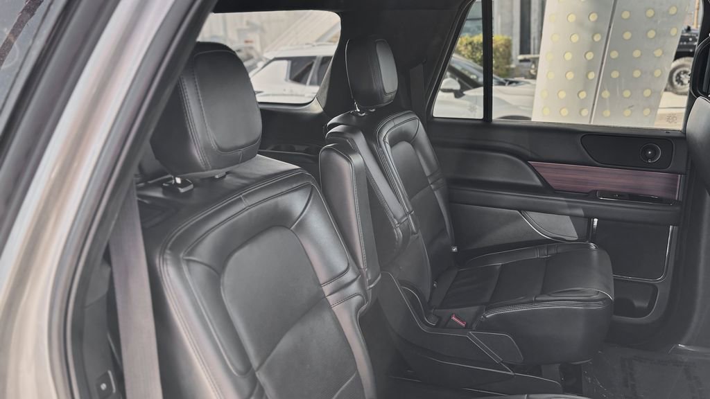 Used 2024 Lincoln Navigator L 4WD image 20
