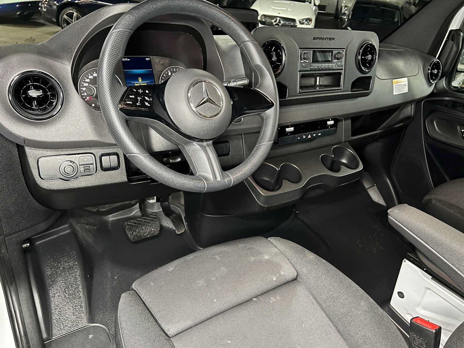 Used 2025 Mercedes-Benz Sprinter 2500 image 20