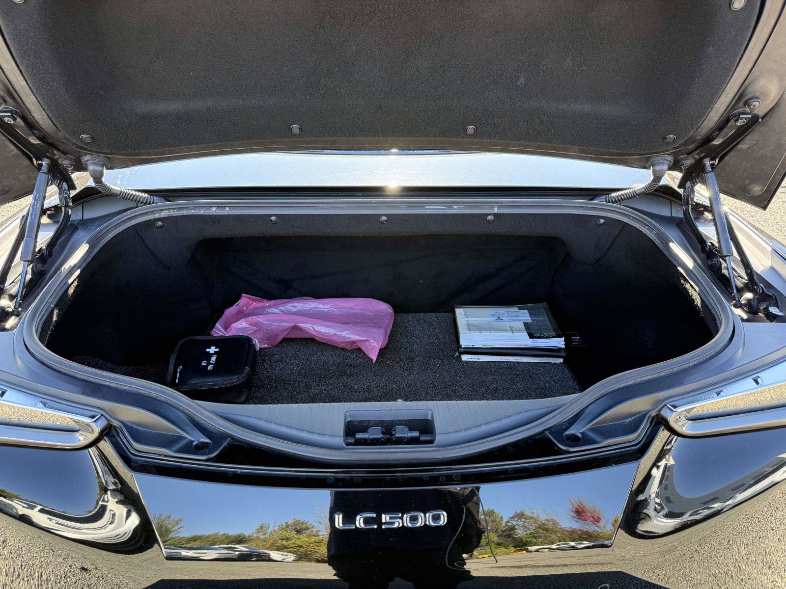 Used 2021 Lexus LC 500 Convertible w/ Touring Package RWD image 28