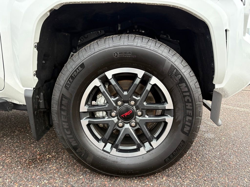 Certified 2025 Toyota Tacoma TRD Sport w/ TRD Sport Premium Package AWD/4WD image 10