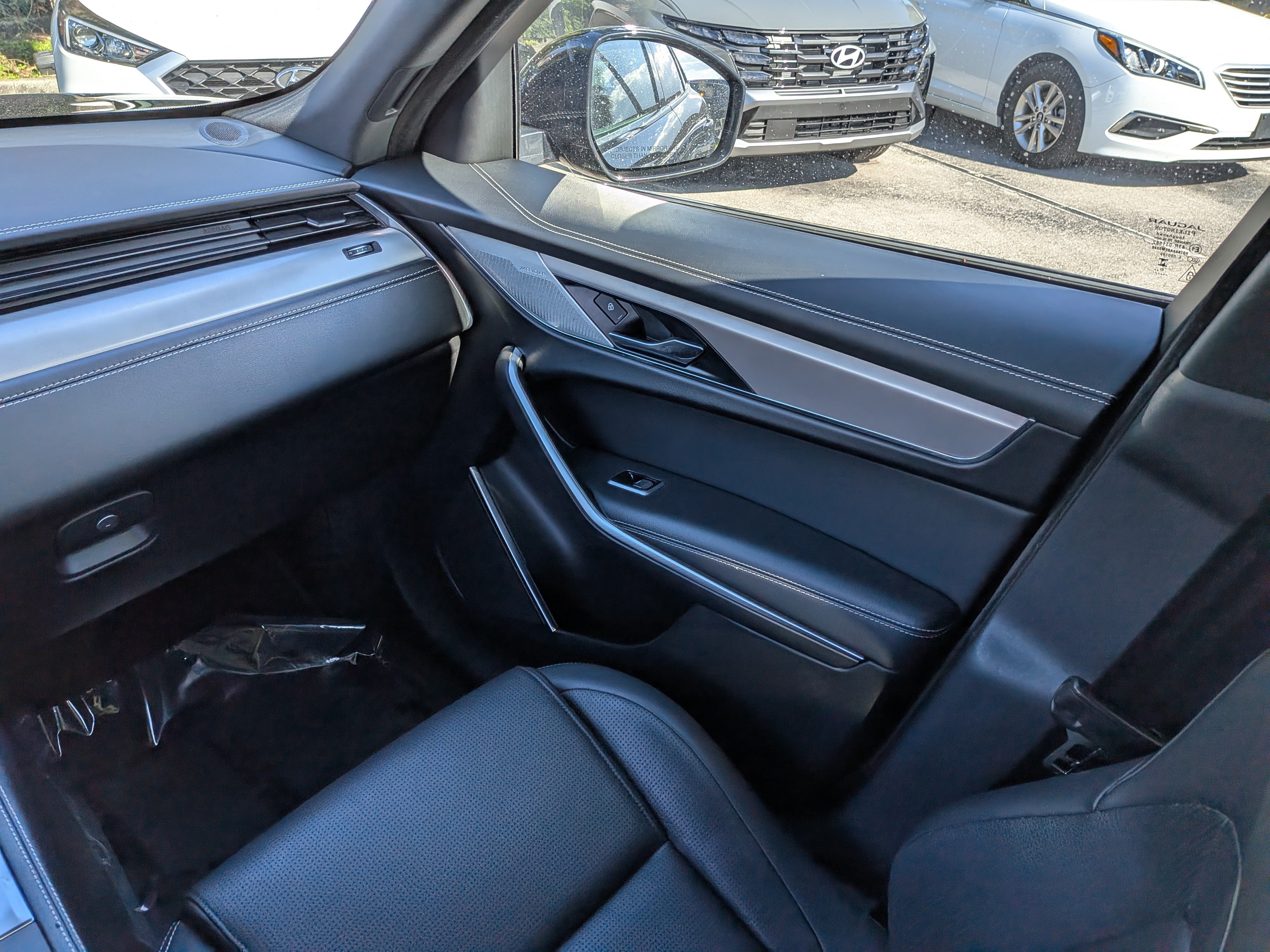 Used 2025 Jaguar F-PACE R-Dynamic S AWD/4WD image 19