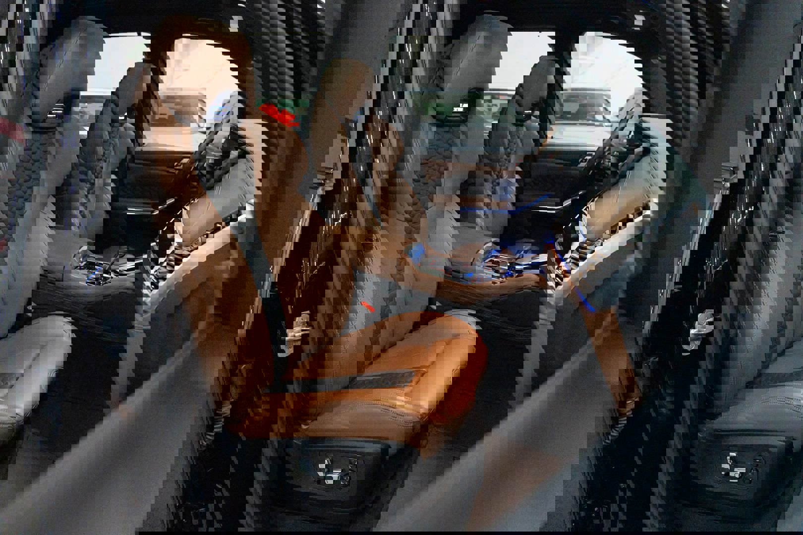 Used 2022 BMW X5 M w/ Competition Package 2 image 33