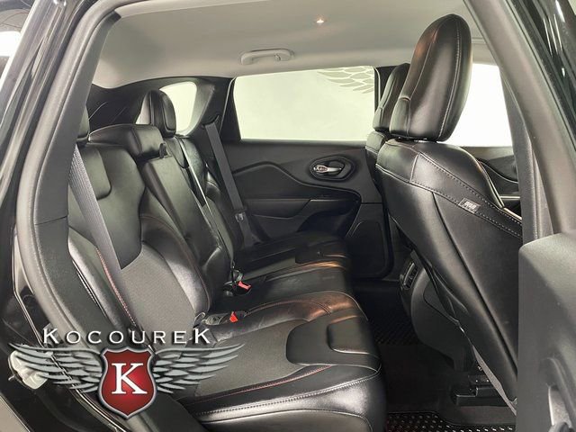 Used 2022 Jeep Cherokee Trailhawk w/ Trailer Tow Group AWD/4WD image 21