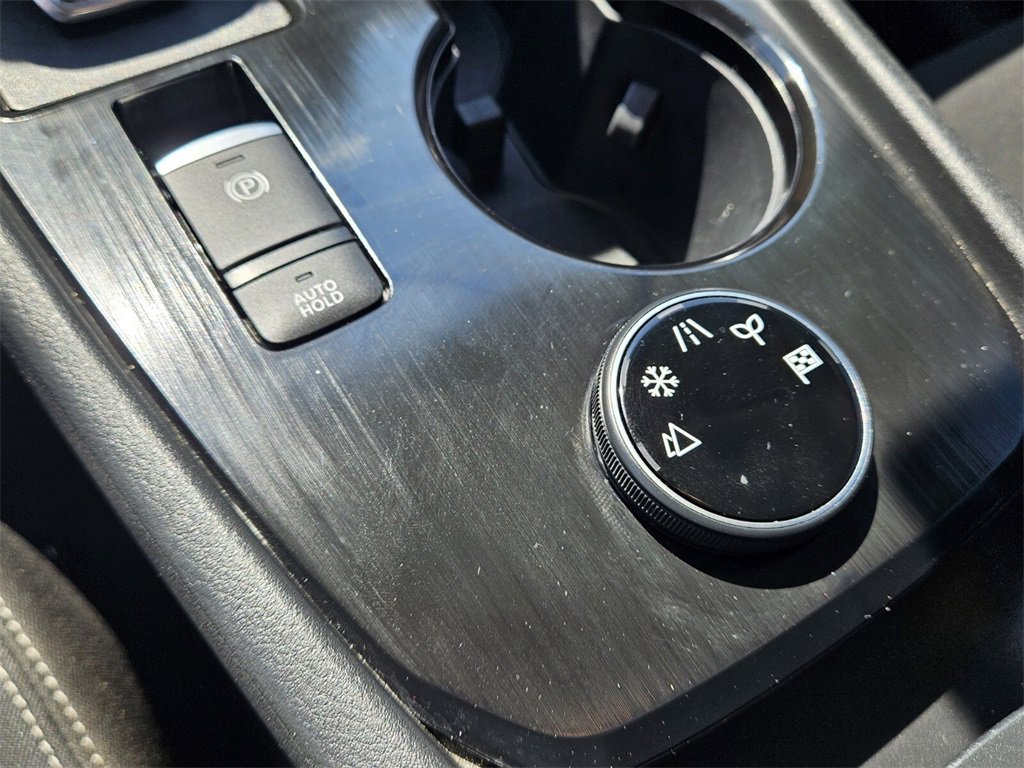 Certified 2025 Nissan Rogue S image 22