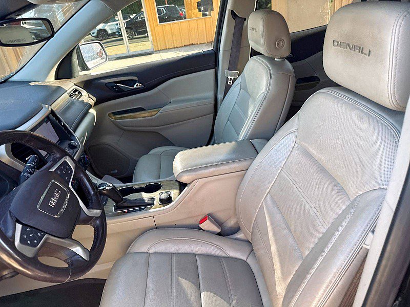 Used 2019 GMC Acadia Denali w/ Technology Package AWD/4WD image 10