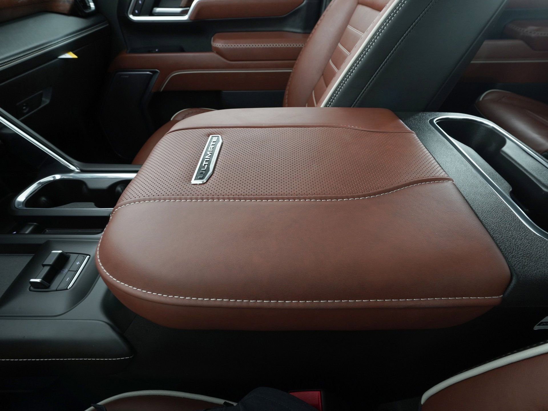 Used 2025 GMC Sierra 3500 Denali Ultimate AWD/4WD image 30