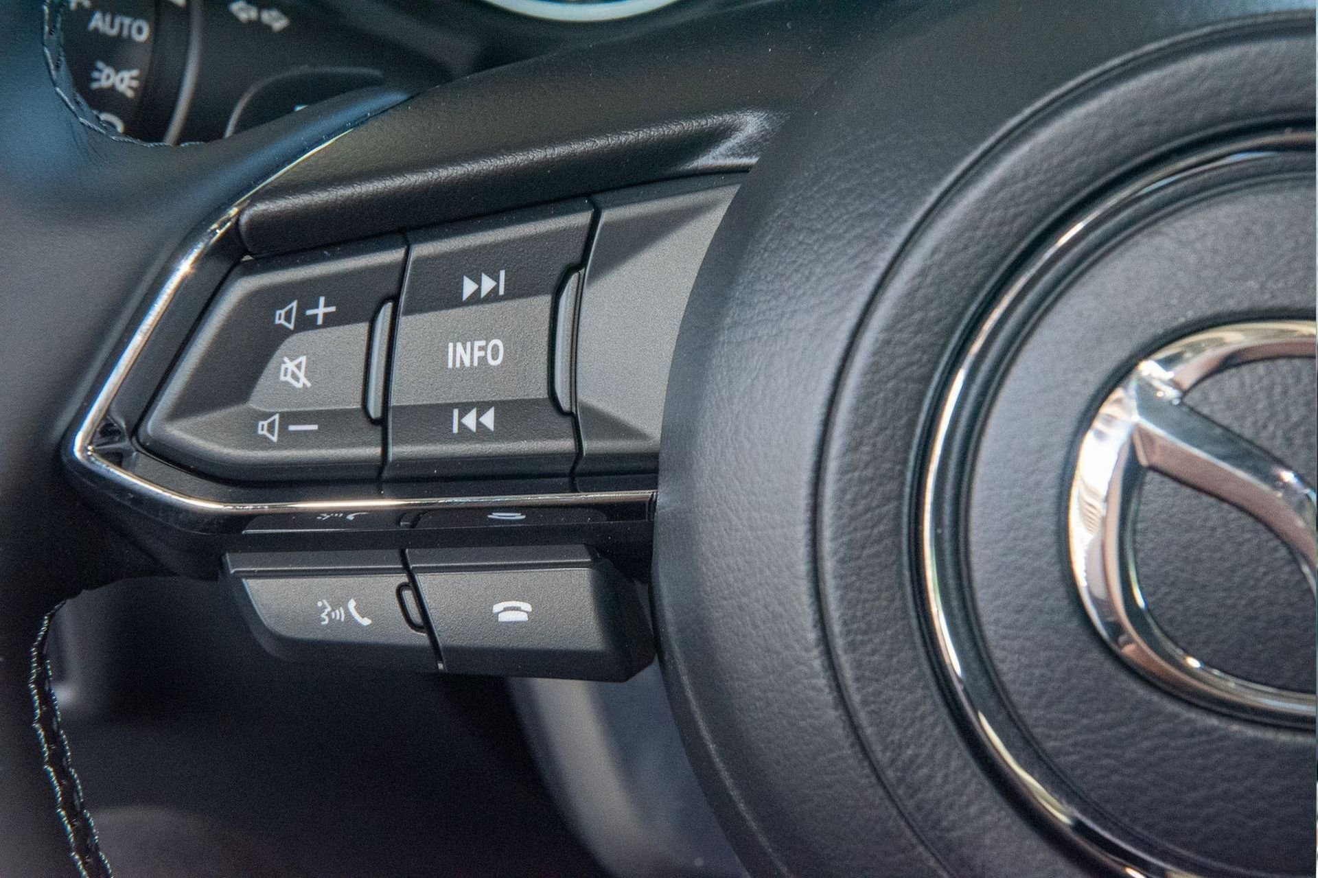 Used 2025 MAZDA CX-5 Signature image 30