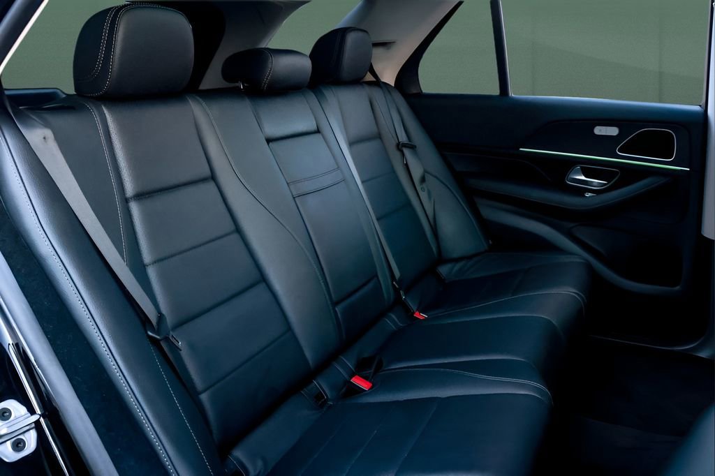 Used 2024 Mercedes-Benz GLE 450e 4MATIC w/ AMG Line Exterior image 24