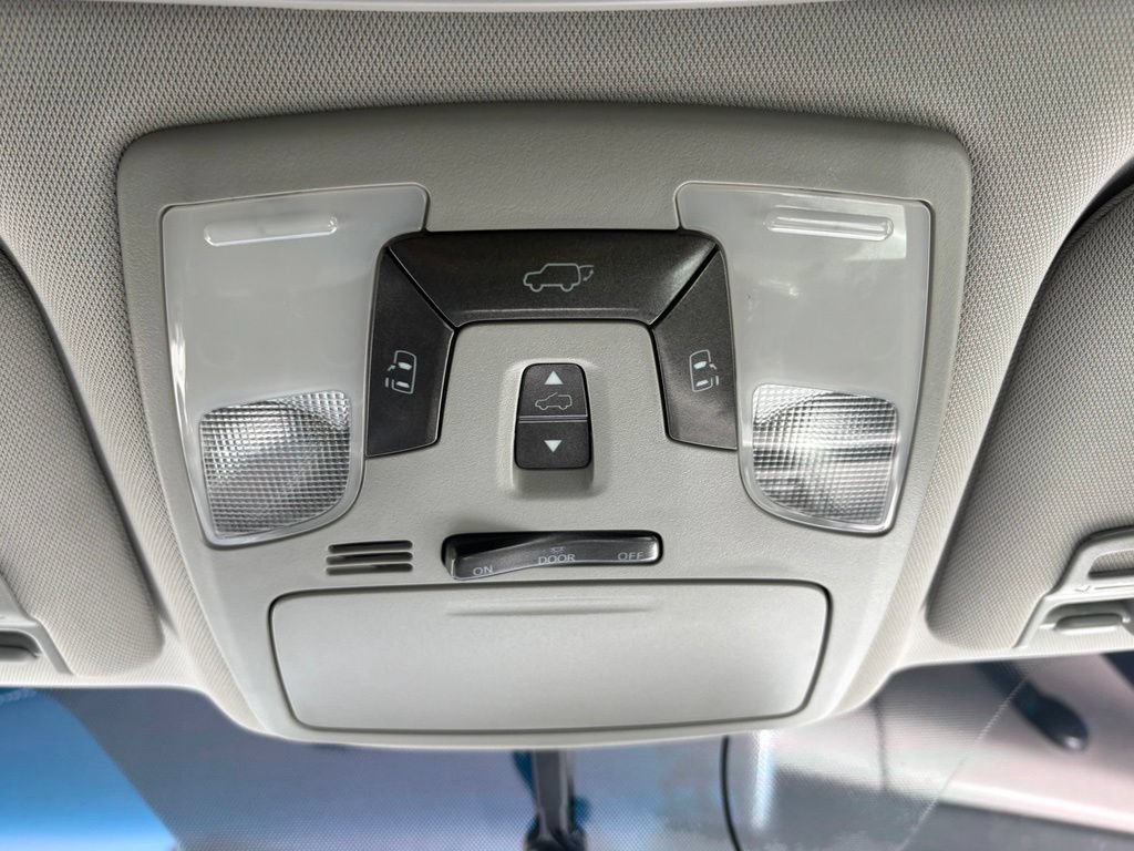 Used 2017 Toyota Sienna Limited AWD/4WD image 22