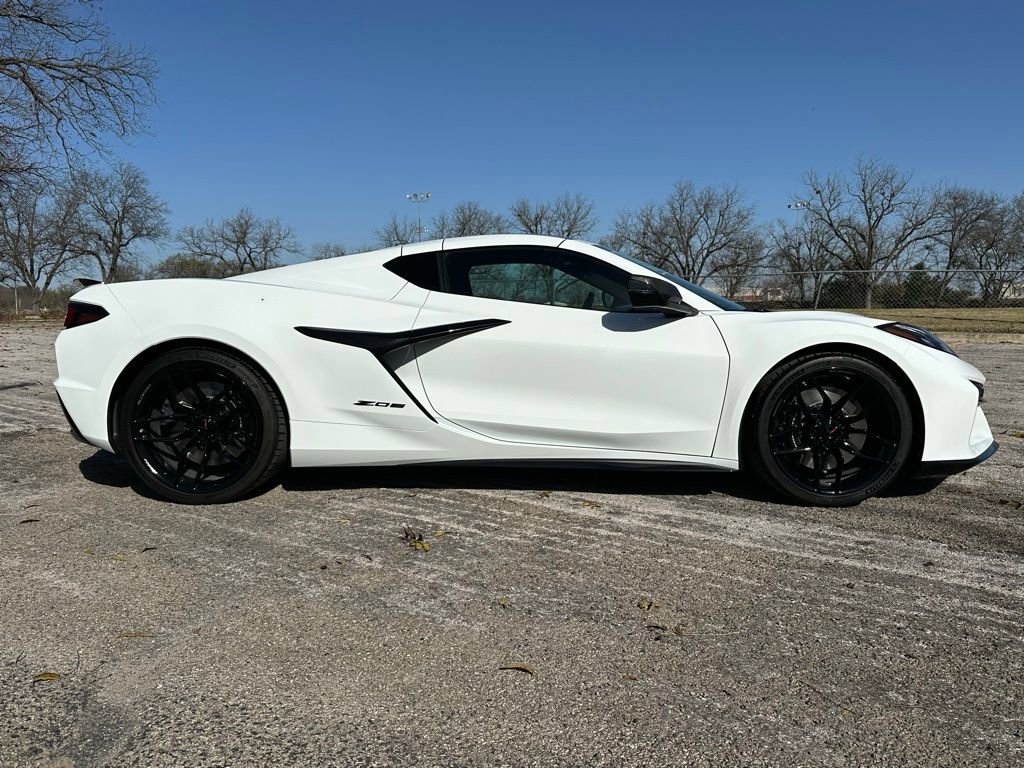 New 2026 Chevrolet Corvette Z06 RWD image 3