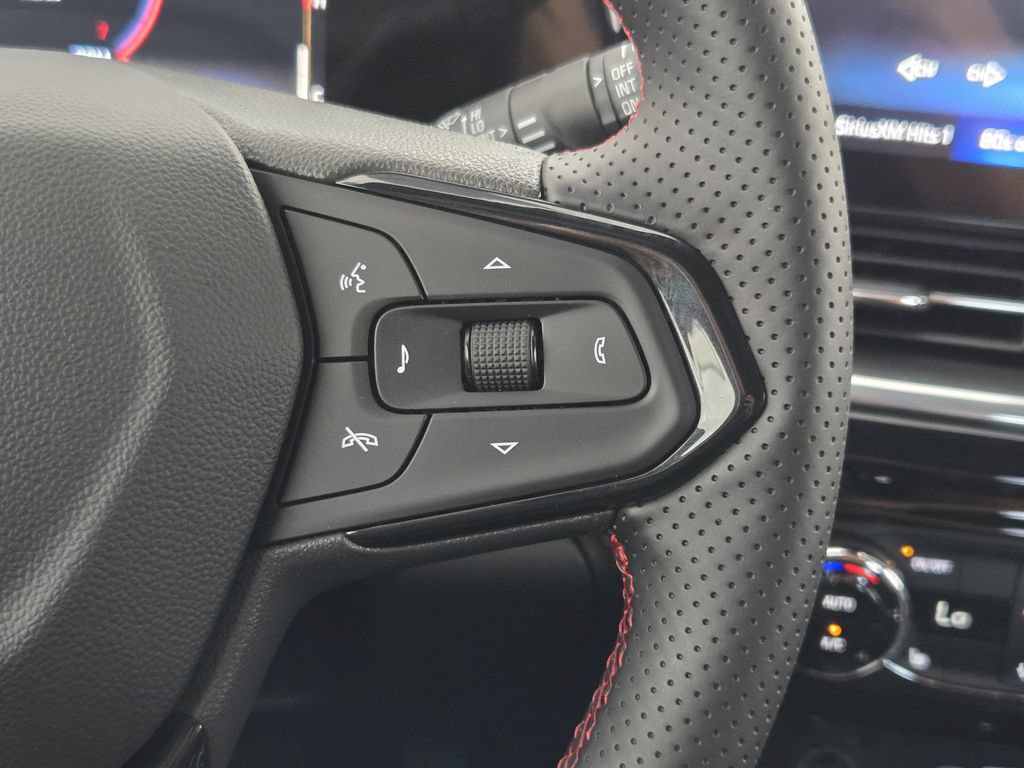 New 2026 Chevrolet Trax RS w/ Sunroof Package FWD image 32