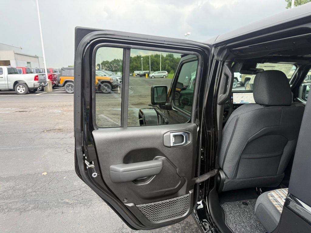 New 2026 Jeep Wrangler Unlimited Sport AWD/4WD image 34