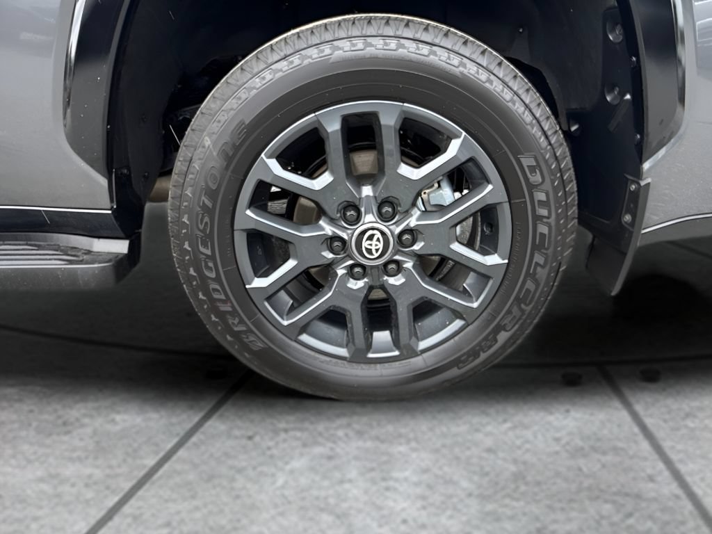 Used 2026 Toyota Sequoia Platinum AWD/4WD image 26