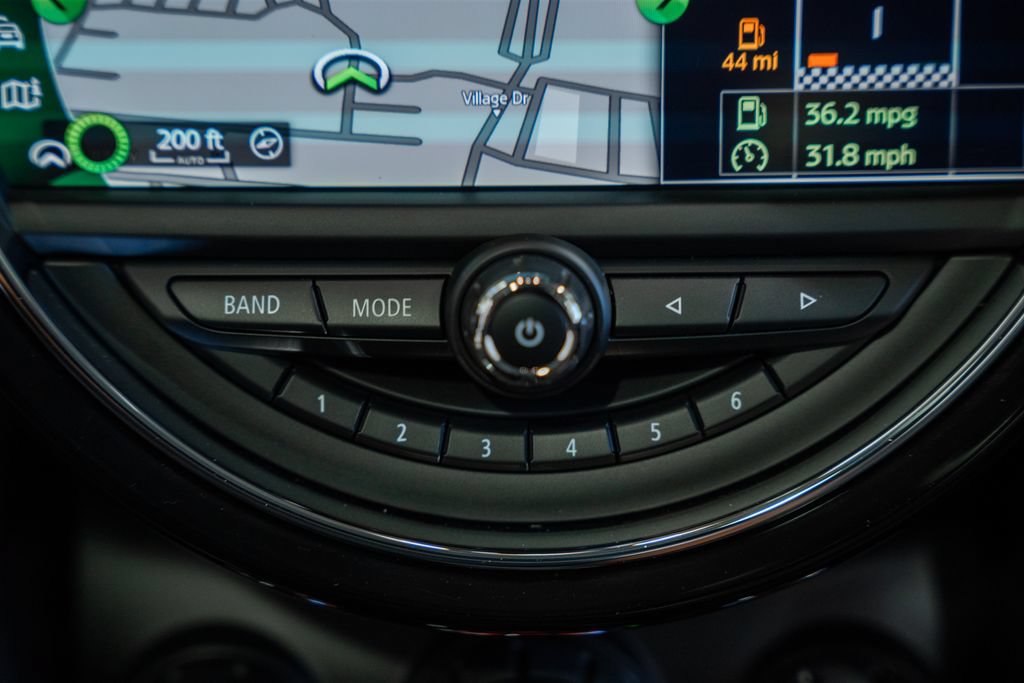 Used 2020 MINI Cooper 2-Door Hardtop FWD image 19