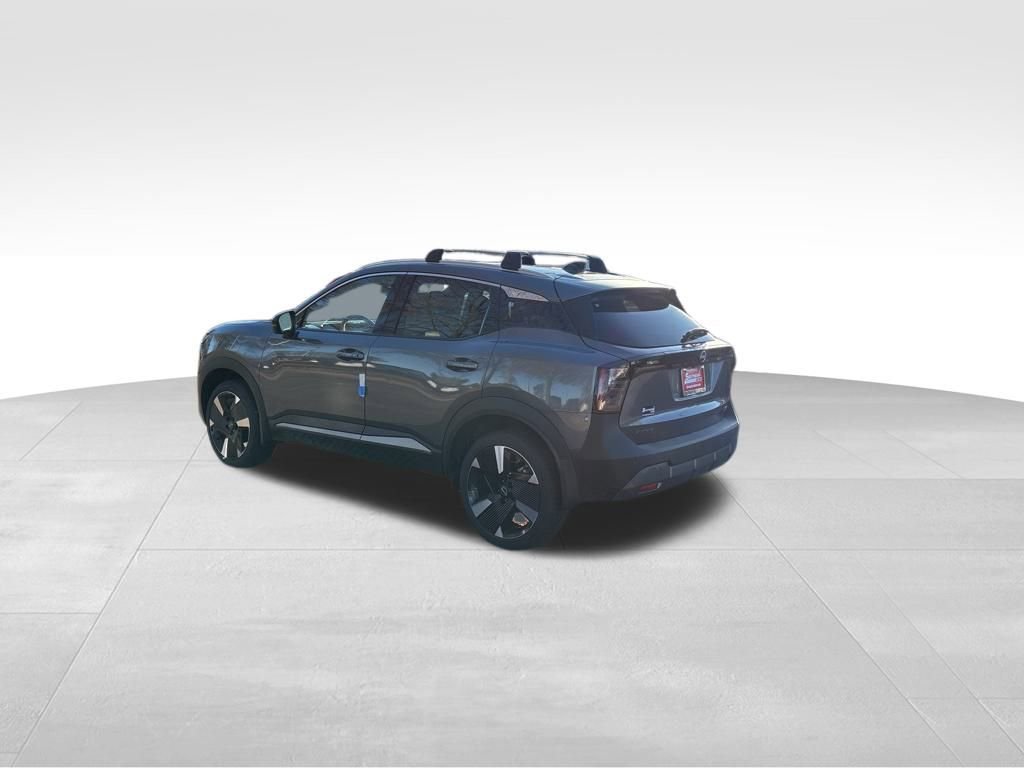 New 2026 Nissan Kicks SR w/ Cold Weather Package FWD image 2