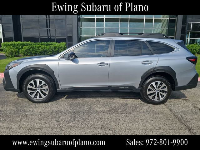 Used 2025 Subaru Outback Premium AWD/4WD image 2