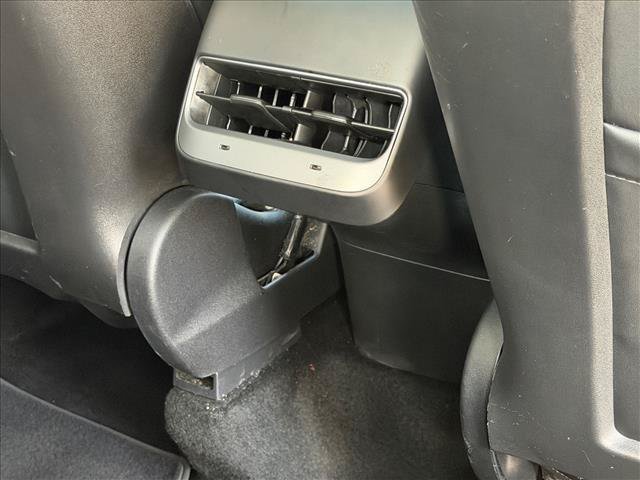 Used 2023 Tesla Model Y Long Range AWD/4WD image 12
