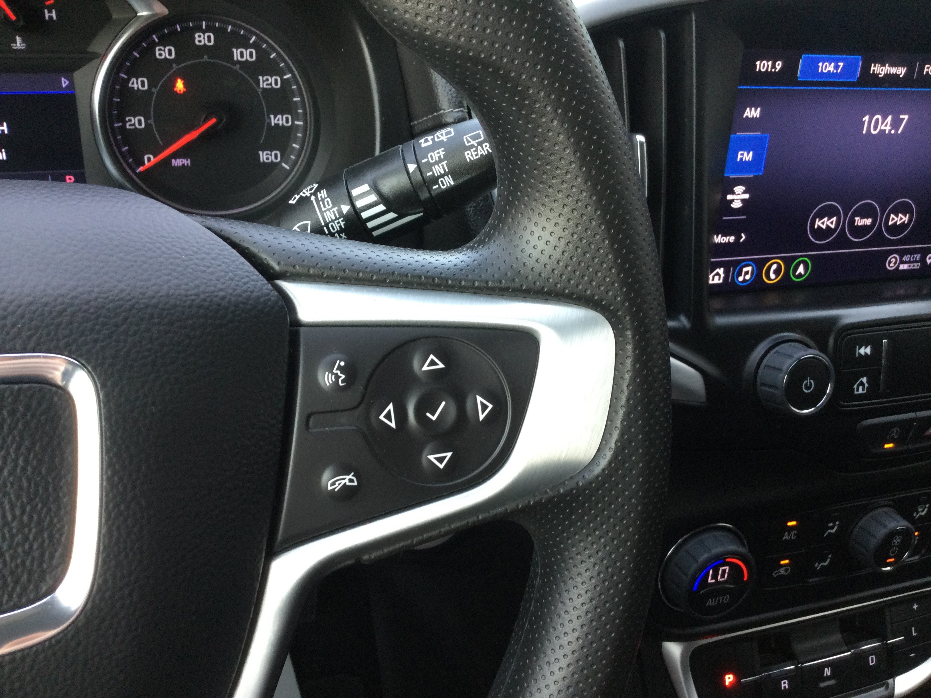 Used 2023 GMC Terrain SLE w/ Driver Convenience Package AWD/4WD image 15