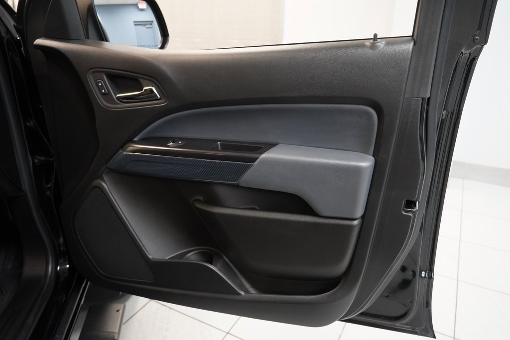 Used 2022 Chevrolet Colorado Z71 w/ Safety Package image 24