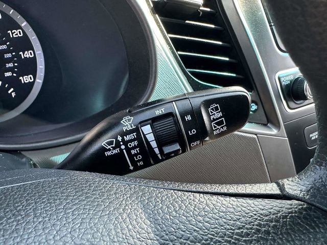 Used 2017 Hyundai Santa Fe Sport image 11