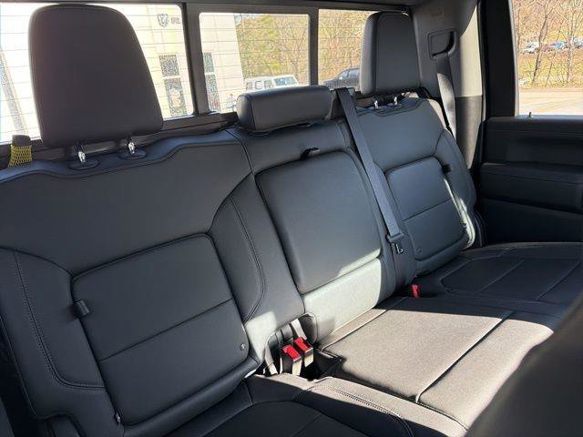 Used 2023 Chevrolet Silverado 2500 LT w/ Convenience Package image 32