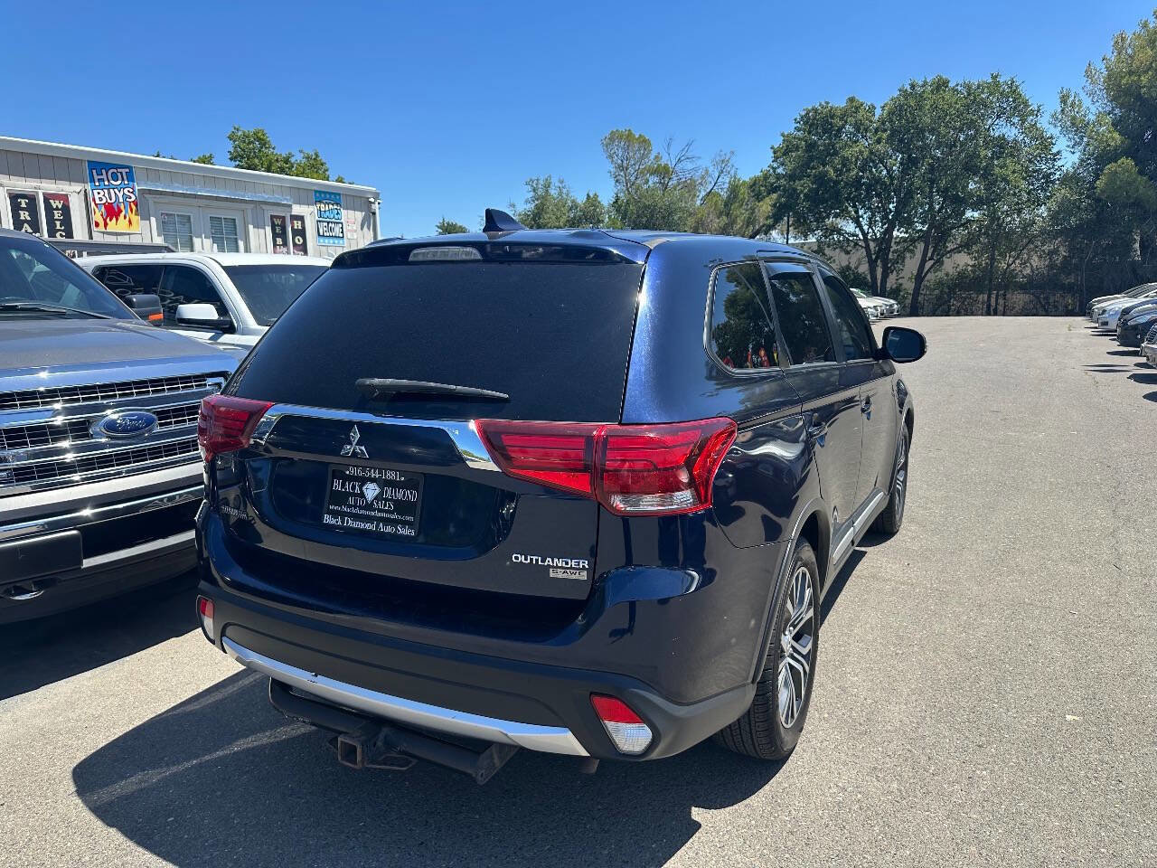 Used 2017 Mitsubishi Outlander SE AWD/4WD image 10