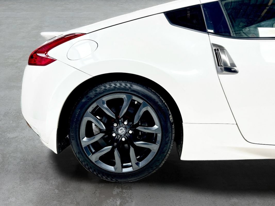 Used 2020 Nissan 370Z Coupe RWD image 25