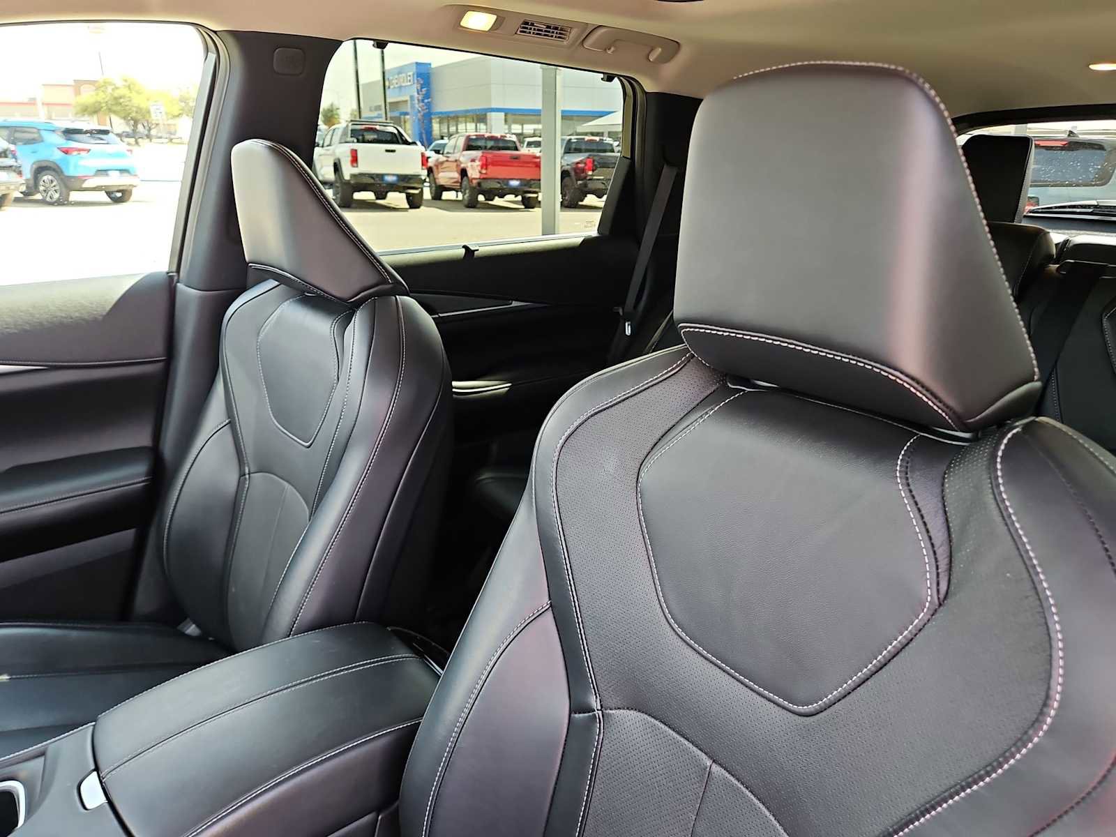 Used 2023 INFINITI QX60 Luxe w/ Cargo Package image 16