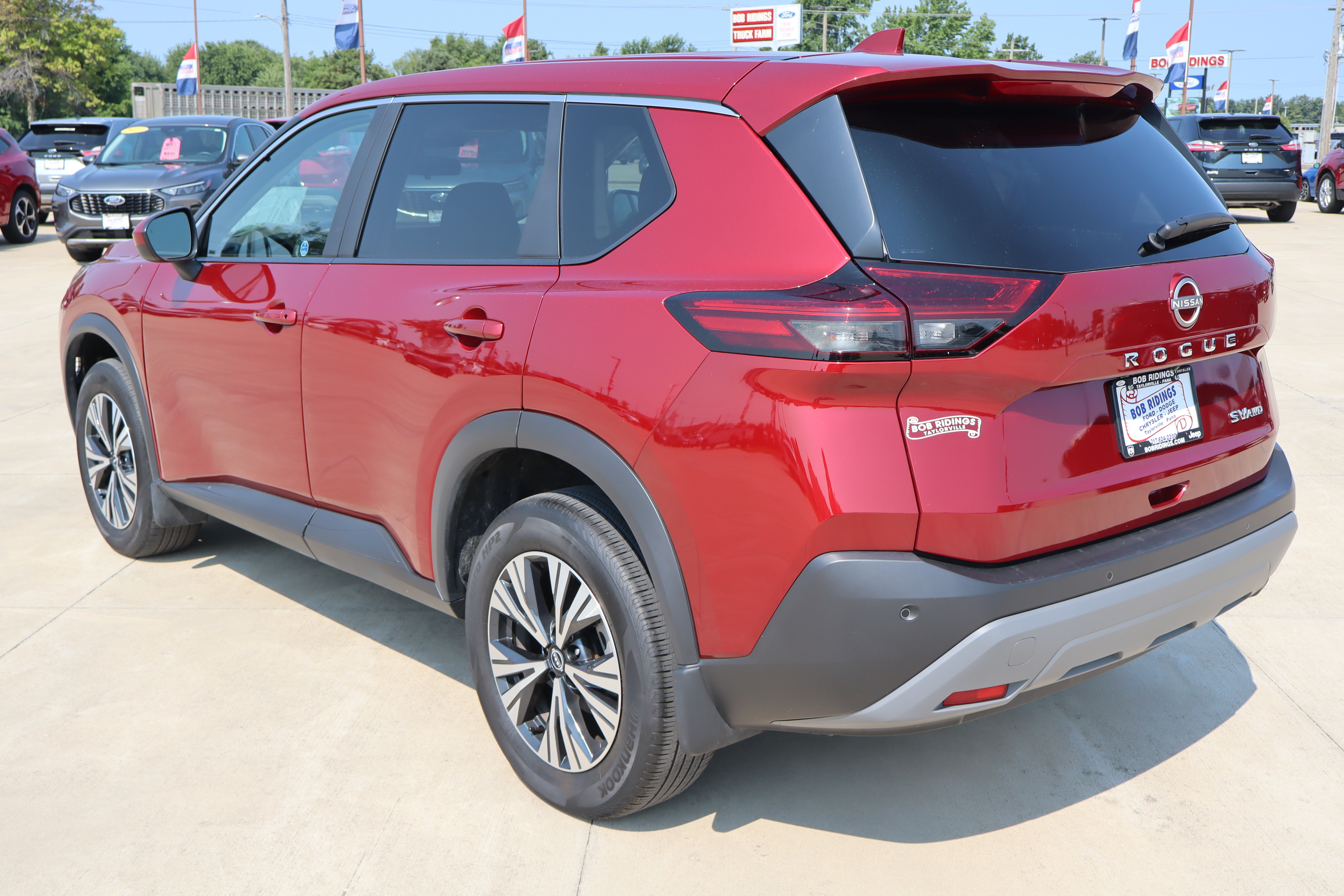 Used 2023 Nissan Rogue SV AWD/4WD image 7