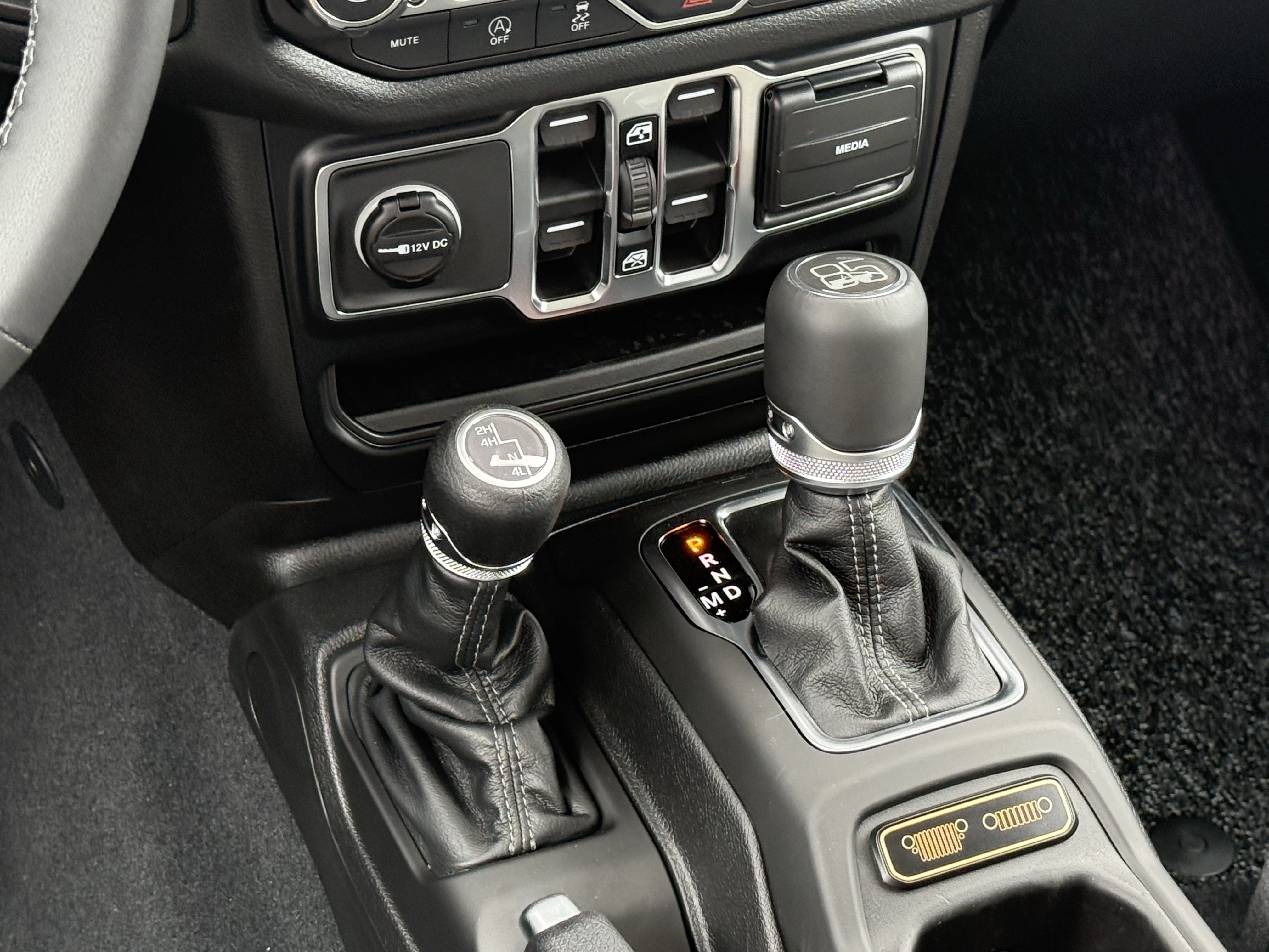 New 2026 Jeep Gladiator Sport AWD/4WD image 15