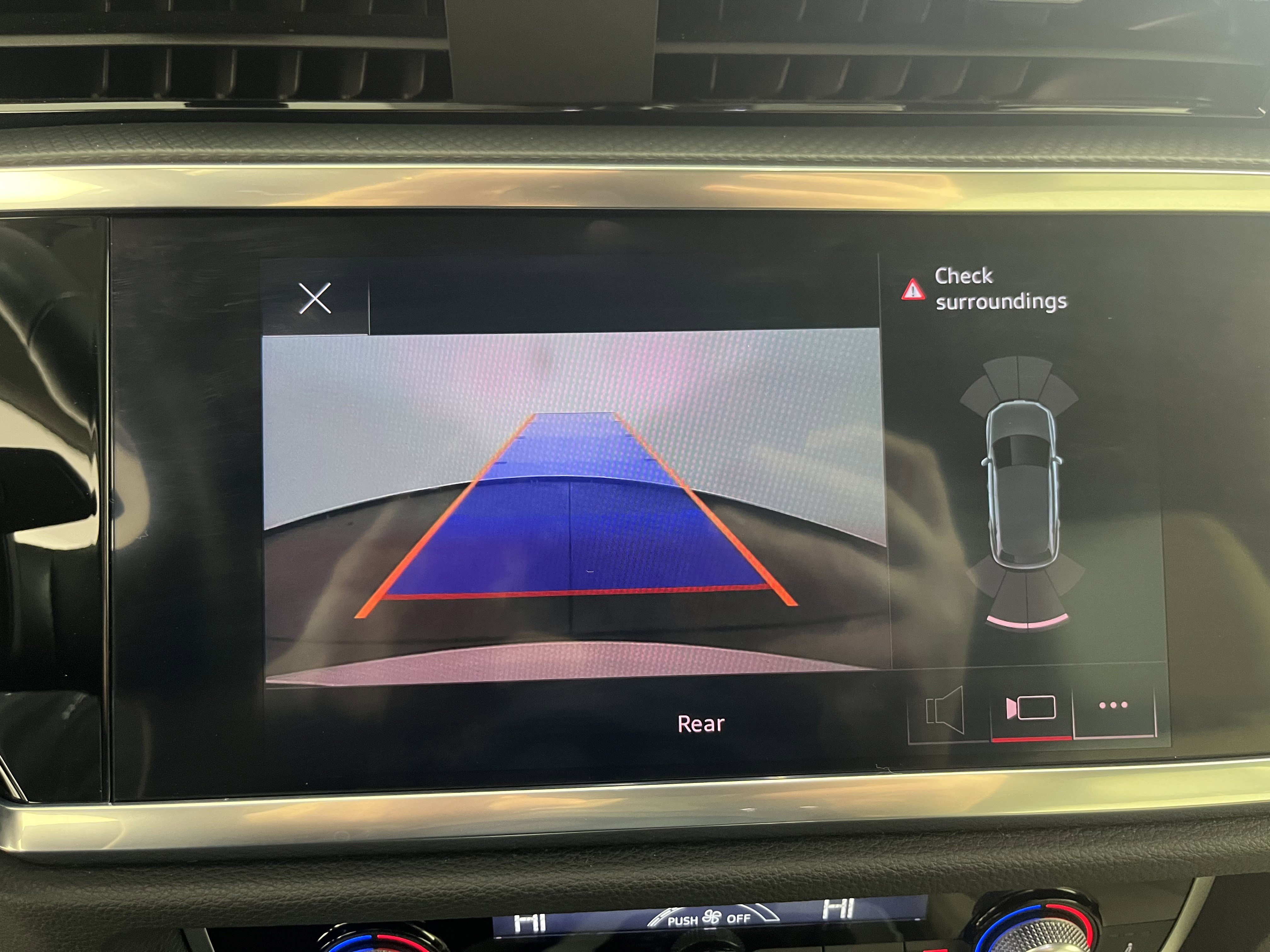 Used 2022 Audi Q3 2.0T Premium image 29